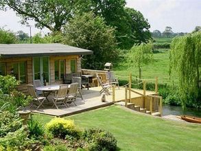 อื่นๆ 4 Bridge Cottage