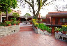 Others 2 Summit Hotel