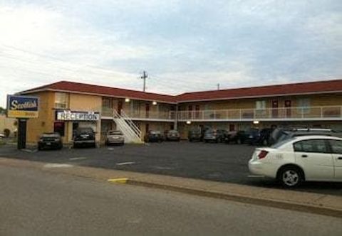 其他 Scottish Inn & Suites Falls Way