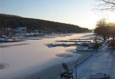 Others 7 Antons On The Lake