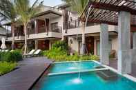 สระว่ายน้ำ Prana Beach Villas