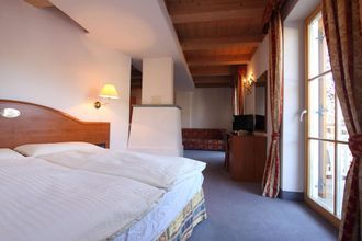 기타 4 Garnì Stellune