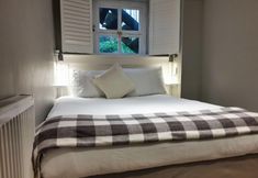 Others 5 Henrietta House