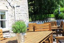 อื่นๆ The Hatch Inn