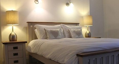 อื่นๆ 2 The Hatch Inn