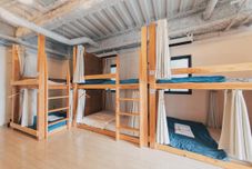 Khác Ark Hostel & Cafe Dining