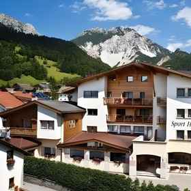 Sporthotel Exclusive 1, Khách sạn Andrian