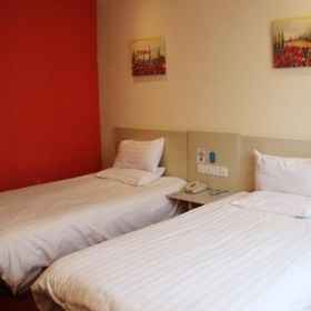 Hanting Express Nanjing Xinjikou Shanghai Road 1, Metro 호텔