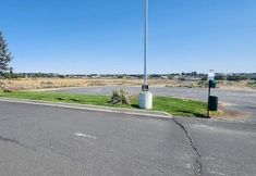 Others 2 Ten Pin Inn & Suites