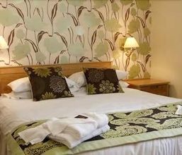 其他 4 The Globe And Crown