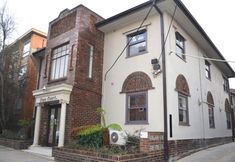 Others 2 Como Court By Crest