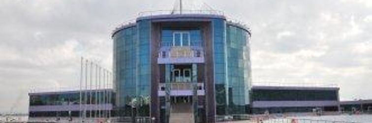 Khác Yacht Club Hotel