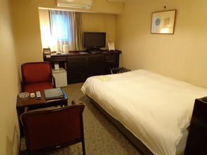 Others 4 Sun Members Kobe