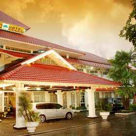 Mahkota Graha Hotel1 , 飯店Cigalontang