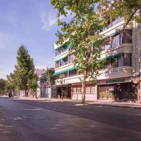 Hotel Conde Ansurez 1, Hotel Neptuno