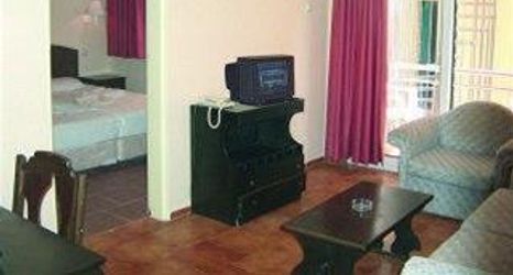 Others 2 Cicey Apart