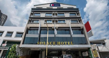 기타 2 Vaccinated Staff - Capital O 146 Solace Hotel