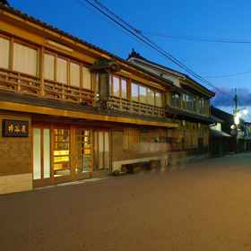 이타니야 1, 가쓰라기시 호텔