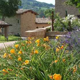 Borgo Belvederi 1, Hotel Bolognola