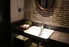 Others 2 Bamboo Retreat