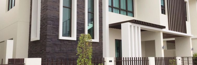 อื่นๆ Kamala Regent 3-Bedroom Private Pool Apartment