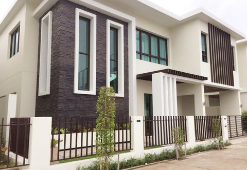 อื่นๆ Kamala Regent 3-Bedroom Private Pool Apartment