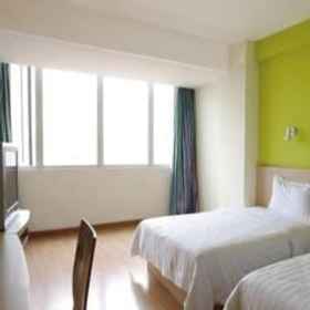 7 Days Inn 1, Hotel Chen Clan Academy