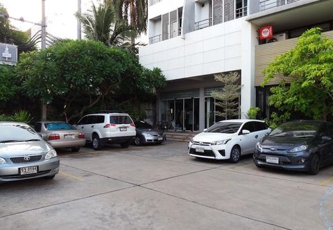 Others Sathorn Terrace Apartment