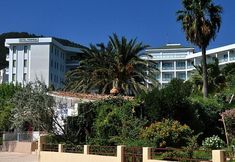 Others 3 Tropical Beach Hotel