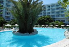 Others 6 Tropical Beach Hotel