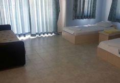 Others 6 Apart Hotel Adora