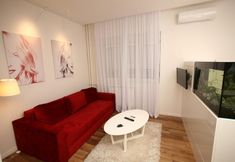 その他 4 City Place Apartments