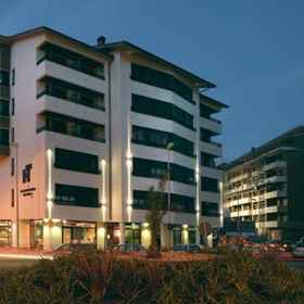 Hotel Txarriduna1 , 飯店Zumarraga