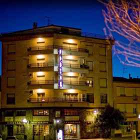 La Carrasca 1, Khách sạn Azanuy-Alins