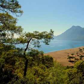 イレーネ・ヴィラ 1, ケメルホテル