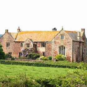 布萊克莫爾農場飯店1 , 飯店Blake Museum