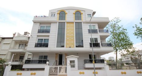 Others 2 Royal Loft Suit