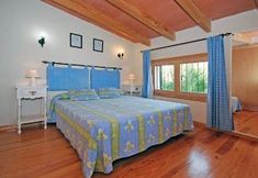 Others 4 Roura - Six Bedroom