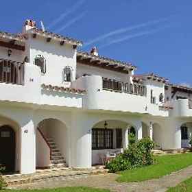 Son Bou Gardens Apt 2 Dorm - Two Bedroom No.71 , 飯店埃斯特伦克斯