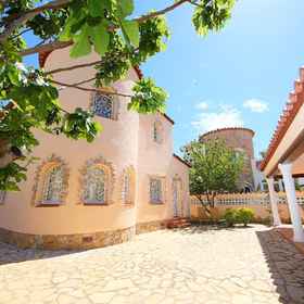 Requesens 166 - Three Bedroom 1, Hotel El Port de la Selva