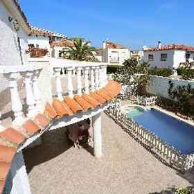 Rosa - Four Bedroom 1, Hotel Vallfogona de Riucorb