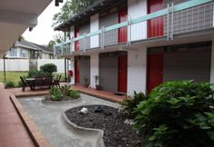 อื่นๆ 4 Epsom Motel