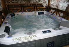 Others 5 B&B Antiqua & Qook