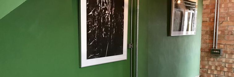 Lain-lain Travel Charger Hostel