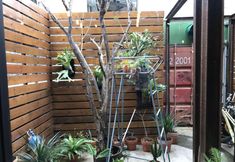 Lain-lain 4 Travel Charger Hostel