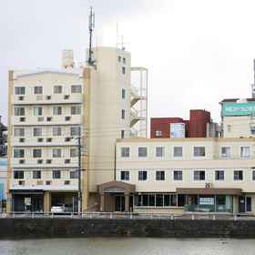 Handa Station Hotel 1, Hotel Ama-gun