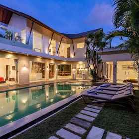 Luxury Villa Belle 1, Khách sạn The Simplicity Kerobokan