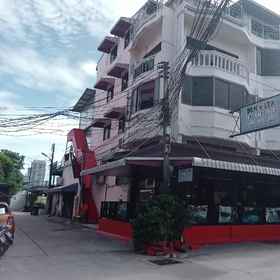 เบน แอนด์ เลค เกสท์เฮาส์ 1, โรงแรม & ที่พัก MuNasir Pool Cafe