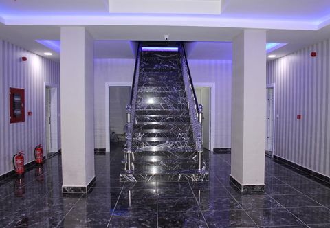 其他 Happy Family Apart