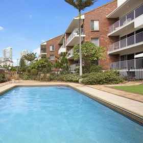 Britannia 1, Hotel Kingsholme